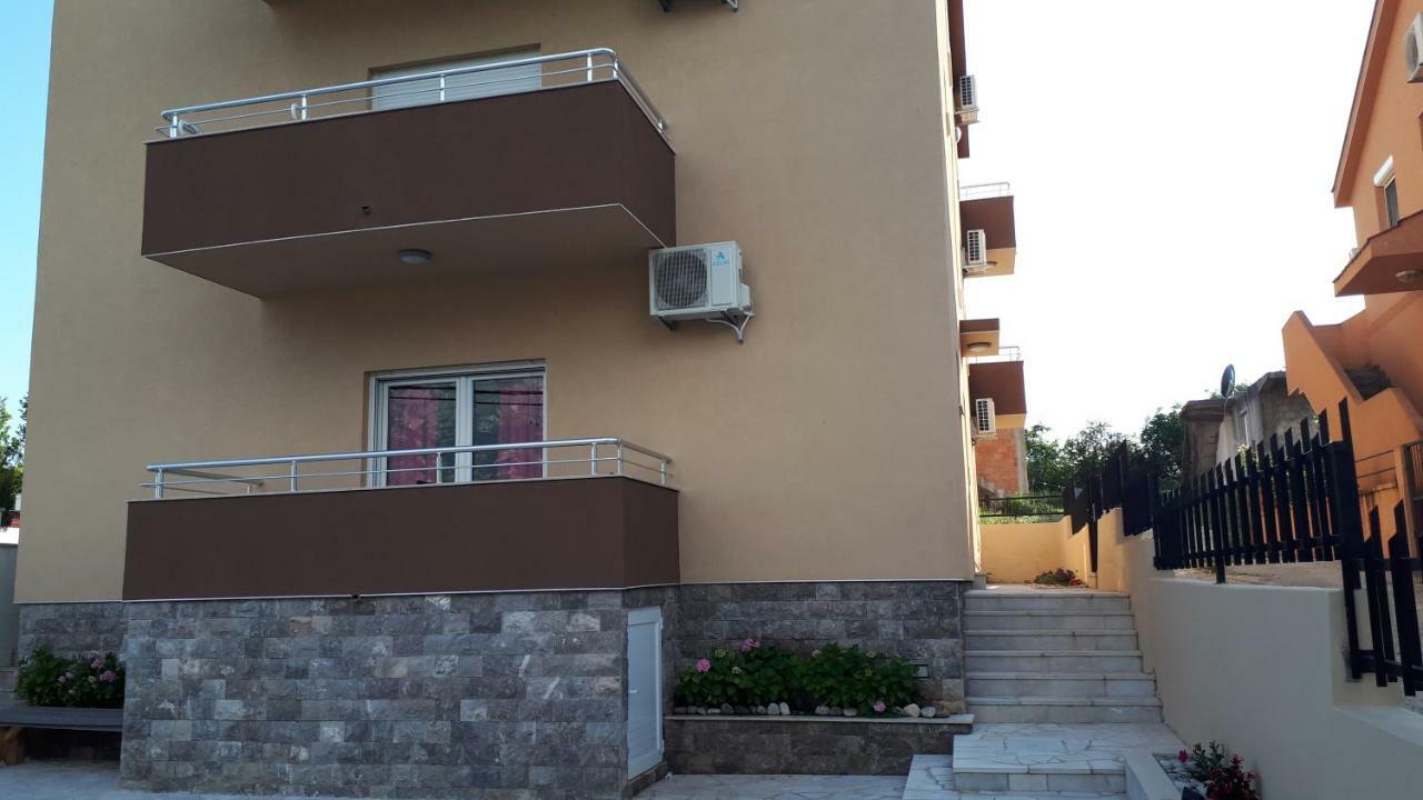 Apartmani Gaga Tivat Eksteriør bilde