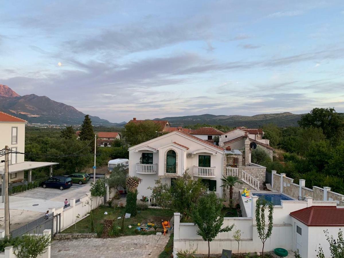 Apartmani Gaga Tivat Eksteriør bilde