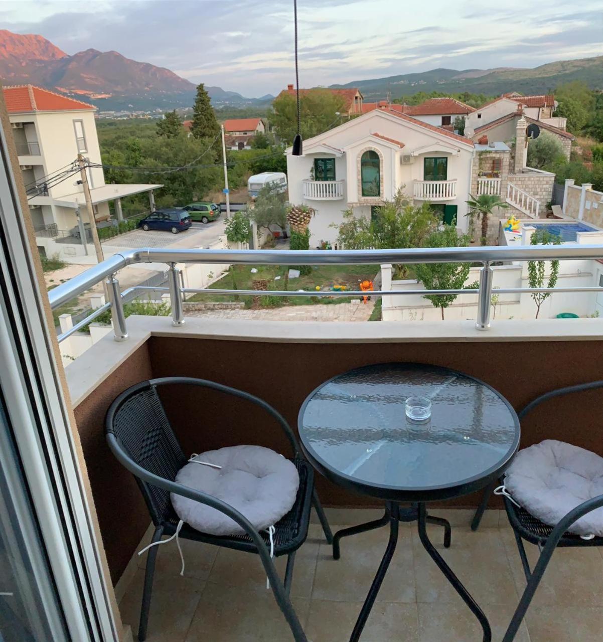 Apartmani Gaga Tivat Eksteriør bilde